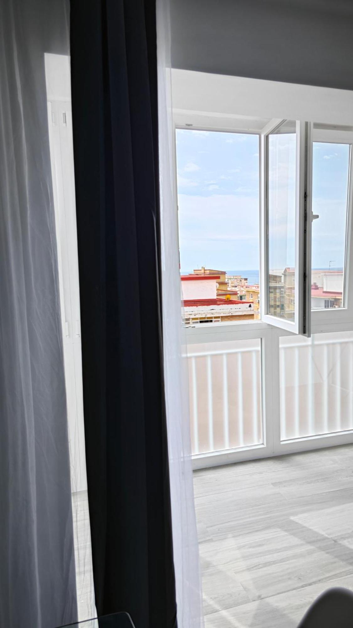 Appartement Vialia Playa à Málaga Extérieur photo